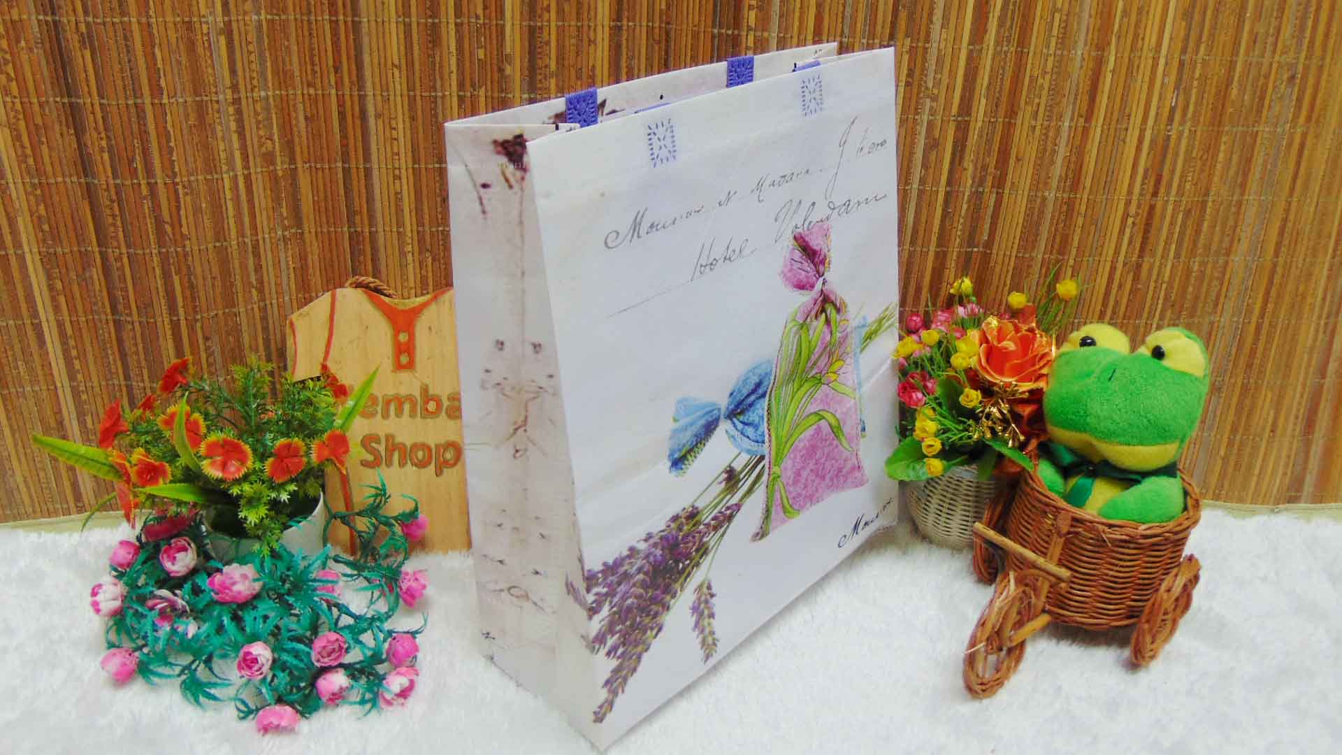 tas kado hadiah serbaguna besar muat banyak motif lavender (1)