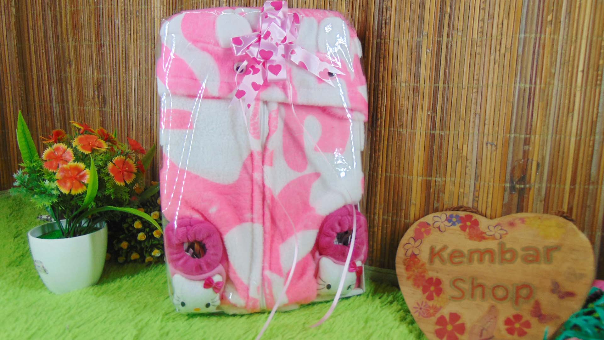 Paket Kado Bayi Jaket Plus Sepatu Boneka Karakter FREE KARTU UCAPAN (2)