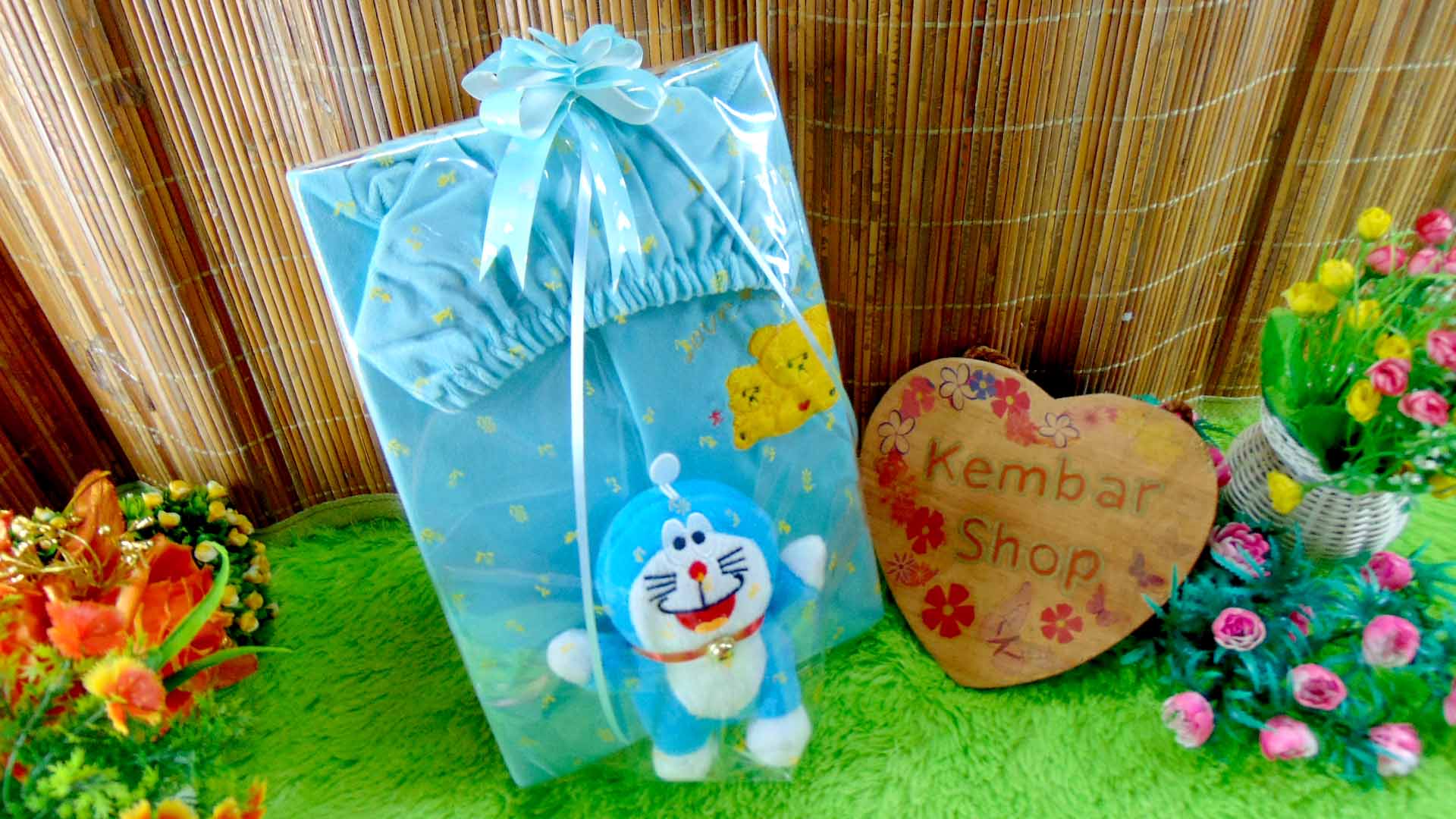 FREE KARTU UCAPAN paket kado lahiran bayi baby gift set box jaket beludru plus boneka (2)