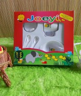 TERMURAH gift set bayi kado bayi peralatan makan bayi Joeyi putih 30rb terdiri dari mangkok,sendok,garpu,dan gelas cangkir
