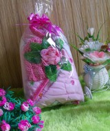 TERMURAH paket kado bayi PINKY bunga 45 terdiri dari selimut bepergian pink dan turban rajut bunga mekar pink cantik