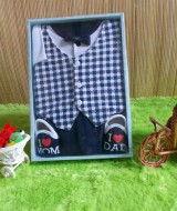baby gift set paket kado bayi cowok navy Rp 70.000 terdiri dari baju rompi kotak-kotak,sepatu,dan celana cocok untuk kado