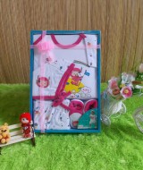 baby gift set paket kado bayi eksklusif kiddy baby pink Rp. 71.000 berisi setelan kaos dan celana pendek lembut,topi, dan sepatu bayi