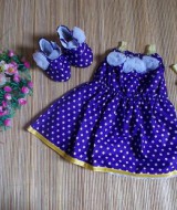 baju pesta bayi set dress bayi,sepatu boots prewalker,bandana cantik polka ungu putih Rp 100.000 muat untuk bayi 0-6 bulan bahan katun bikin dedek bayi tambah cantik