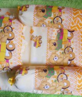 set kasur bayi lapis perlak beruang sepeda kuning Rp 67.000 terdiri dari kasur bayi plus dua guling dan satu bantal,cocok untuk kado