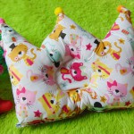 kado bayi Bantal mahkota crown pillow bantal peyang Peang bayi baby motif pesta kucing