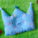 Kado bayi Bantal mahkota crown pillow bantal peyang Peang bayi baby motif awan biru muda