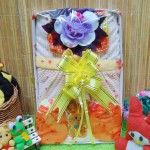 FREE KARTU UCAPAN Kado Lahiran Box Paket Kado Bayi Perempuan Cewek Baby Gift Dress Kuning Bunga Cantik