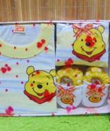 FREE KARTU UCAPAN kado bayi lahiran baby gift hadiah box paket karakter winnie the pooh kuning