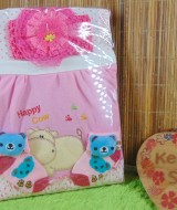 foto utama FREE KARTU UCAPAN gift box paket kado bayi cewek perempuan baru lahir warna random (2)